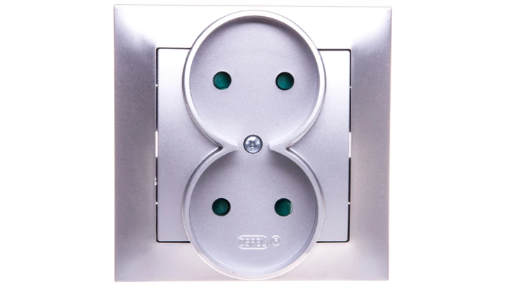 IMPRESJA Gniazdo podwójne b/u z przesłonami srebro GP-2YP/18