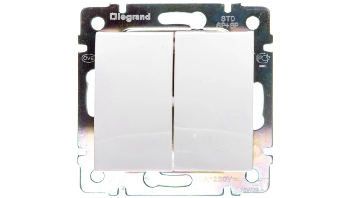 VALENA Przycisk przełączny podwójny biały 774218