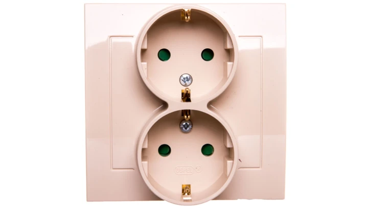 KIER Gniazdo podwójne b/u Schuko z przesłonami beżowe GP-2WSP/01