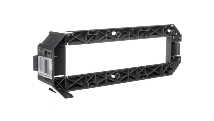 Simon Connect Ramka osprzętowa na 4x K45 (45x45mm) + 1x K45/2 (22,5x45mm) s