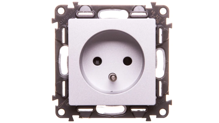 VALENA LIFE Gniazdo pojedyncze z/u 2P+Z z przesłonami aluminium 753384