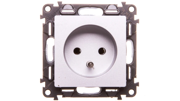 VALENA LIFE Gniazdo pojedyncze z/u 2P+Z aluminium 753385