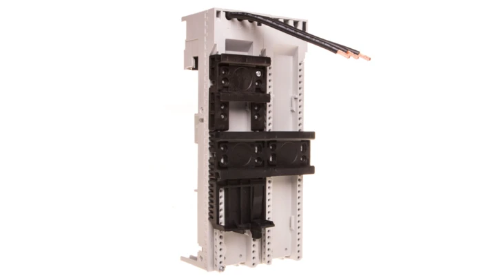 Adapter na szyny szerokości 90mm 32A rozstaw 60mm 3 szyny BBA0R-32 101454