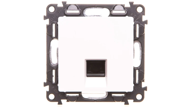 VALENA LIFE Gniazdo komputerowe 1xRJ45 kat. 5e UTP białe 753140