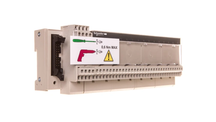 Podstawa wyjść przekaźnikowych dla 16 kanałów 5A ABE7R16S210