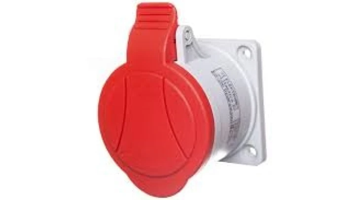 Gniazdo tablicowe 32A/400V 3P+N+Z proste GTP 32/5 921835