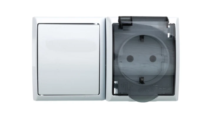 FALA Łącznik hermetyczny pojedynczy + gniazdo z/u Schuko z klapką przezroczystą białe ZH-Ł1GS/00/d