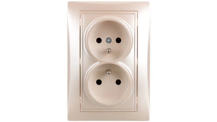 DOMO Gniazdo podwójne kompletne ochrona styków śrubowe 16A 250V perłowy biały 011260130 24974