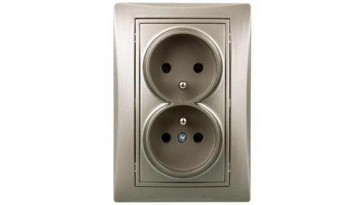 DOMO Gniazdo podwójne kompletne ochrona styków śrubowe 16A 250V szampański 011260150 25033
