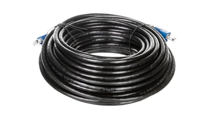 Kabel krosowy outdoor patchcord U/UTP kat.6 CCA czarny 75m 94397