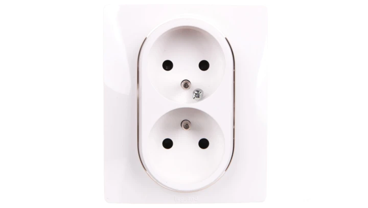 NILOE Gniazdo podwójne z/u kompaktowe 16 A 250V z przesłonami białe 764541