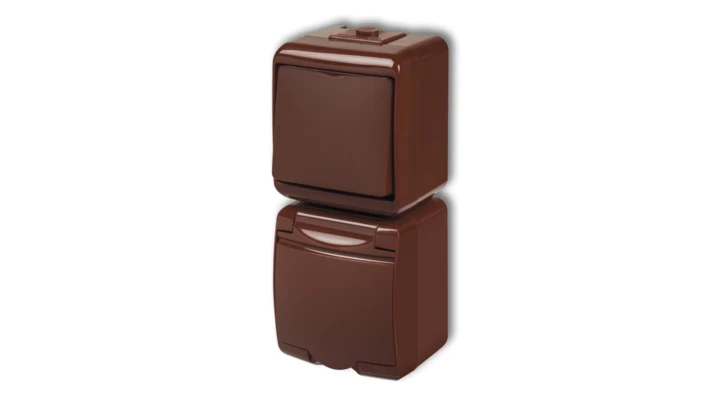 JUNIOR Łącznik jednobiegunowy + gniazdo hermetyczne (klapka brązowa) brązowy 4WGHP-1