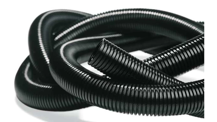 Rura karbowana 750N fi 32/25 z pilotem samogasnąca czarna PV UV ECTC1532T /25m/