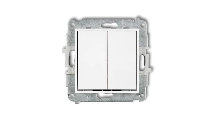 MINI Łącznik świecznikowy biały MWP-2