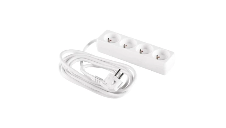 Przedłużacz 4-gniazda z/u 1,5m /H05VV-F 3G1/ biały PM-BW-4G-15