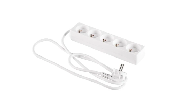 Przedłużacz 5-gniazd z/u 1,5m /H05VV-F 3G1/ biały PM-BW-5G-15