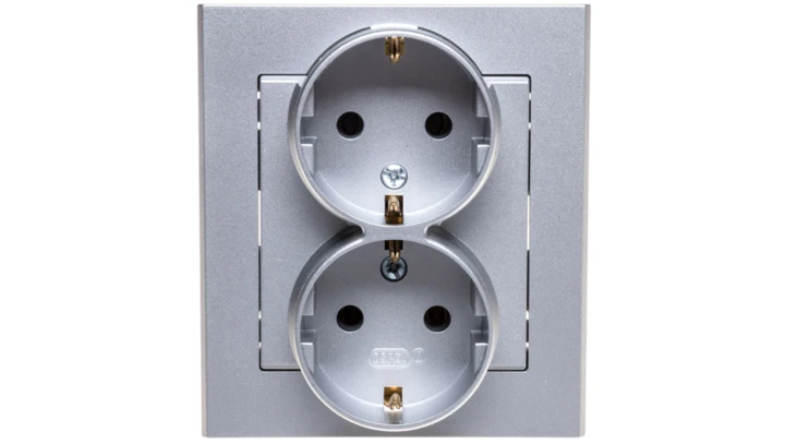 SONATA Gniazdo podwójne z/u Schuko srebro mat GP-2RS/38