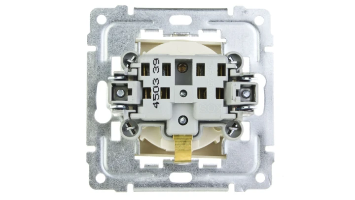 DANTE Gniazdo bryzgoszczelne z/u z przesłonami klapka transparentna krem 450339