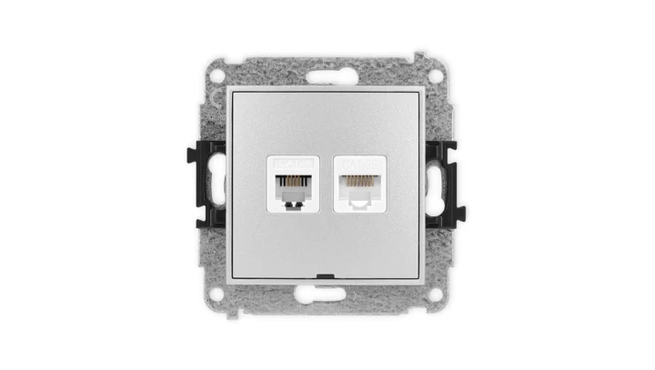 ICON Mechanizm gniazda telefonicznego 1xRJ11 + komp. 1xRJ45, kat. 5e, 8-styk, beznarzędziowe, bez opisu srebrny metalik 7IGTKBO