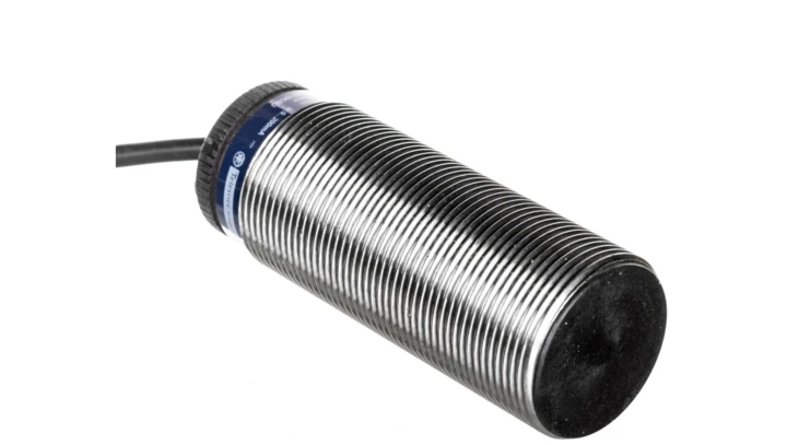 Czujnik indukcyjny M30 10mm 12-48V DC PNP 1R 3-przewodowy (2m) f=120-3000c/min XSAV12373