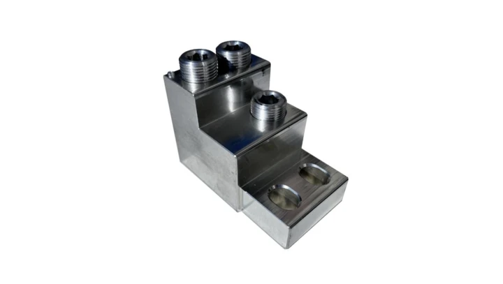 OTH300-3 Zacisk aparatowy uniwersalny, z dwoma otworami montażowymi 3xAl/Cu 70-300 mm² 1250A, 1000V, MAC3300A14