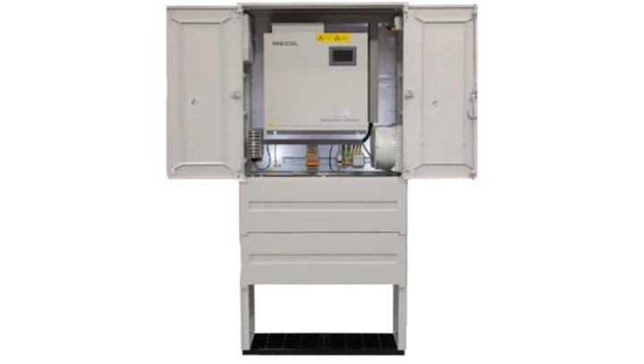 Aktywny kompensator mocy biernej Sinexcel z funkcją redukcji harmonicznych serii ASVG 15kVar Cabinet wersja szafowa IP44