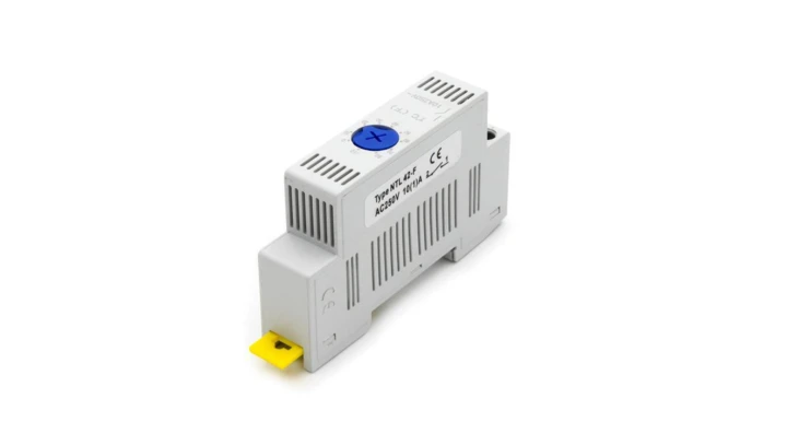 Termostat NO zamykający, regulowany (do sterowania elementów chłodzących), na szynę DIN DN-TMO-42-F