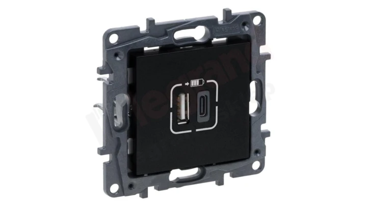 NILOE STEP - GNIAZDO USB 3A TYP A+C - MECHANIZM Z PLAKIETKĄ KOLOR CZARNY 863540