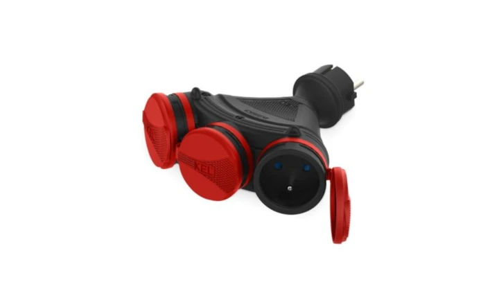 Rozgałęźnik wtyczkowy 3-gniazda z/u 16A 250V IP54 czarny/czerwony GN-X3/54 W-01152