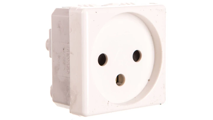 Gniazdo pojedyncze 16A 2P+Z izraelskie GW20220