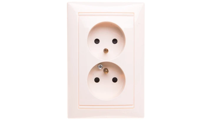 VALENA Gniazdo podwójne z/u 16A IP20 kremowe 774178