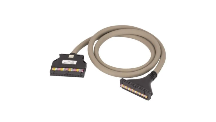 Kabel do podłączenia sterowników/modułów z terminalem (TG7-1H40S) - 2m C40HH-20SB-XBI
