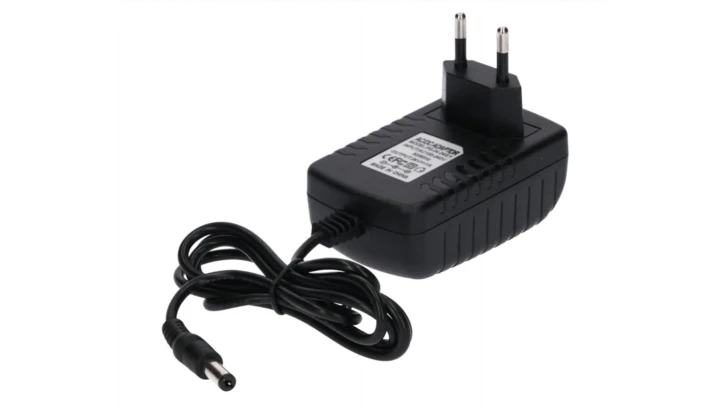 Zasilacz led gniazdkowy 24V 24W 5.5/2.1 czarny