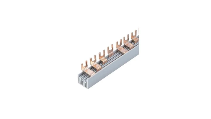 Szyna łączeniowa widełkowa MCB, 4-polowa, przekrój 10 mm², typ T, długość 54 modułów MEF45410N01