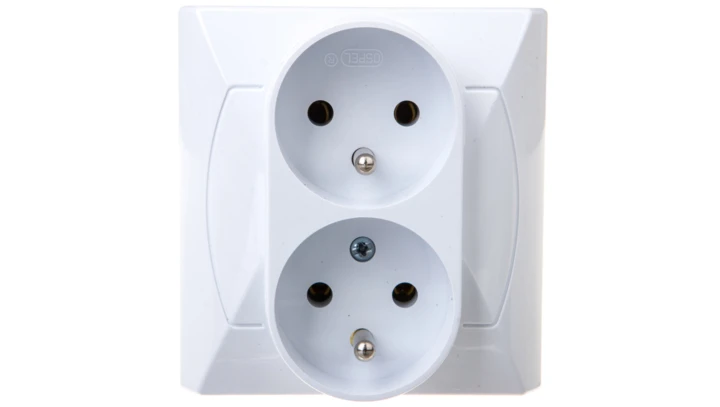 AKCENT Gniazdo podwójne z/u z niezamiennością faz białe GP-2AC/00