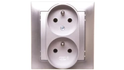 IMPRESJA Gniazdo podwójne z/u z niezamiennością faz srebrne GP-2YC/18