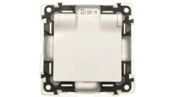 VALENA LIFE Gniazdo pojedyncze z/u 2P+Z SCHUKO IP44 z przesłonami biały 753119