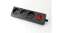 Gniazdo przenośne trzykrotne 16A 2P+Z 250V z wyłącznikiem czarne GN-370WS