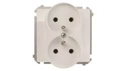 Simon Basic Gniazdo podwójne z/u 16A IP20 białe BMGZ2M.01/11
