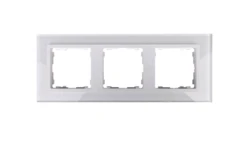 Simon 82 Ramka potrójna pozioma szklana/ ramka pośrednia biała 82637-30