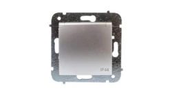 CARLA Gniazdo pojedyncze z/u IP44 z klapką z przesłonami srebrne 1736-16