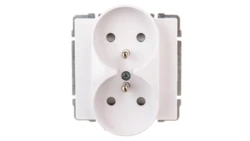 KOS66 Gniazdo podwójne z/u z przesłonami białe 660447