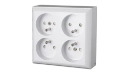 Gniazdo poczwórne, czterokrotne natynkowe z uziemieniem, IP20, białe, GAO 20457