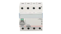 Wyłącznik różnicowoprądowy 4P 63A 0,1A typ AC P304 TX3 411719