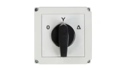 Łącznik krzywkowy gwiazda-trójkąt 3P 63A w obudowie 4G63-12-PK R214 63-840591-051