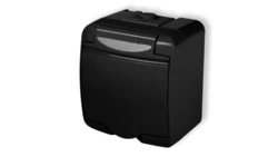 JUNIOR Gniazdo pojedyncze z uziemieniem 2P+Z (klapka czarna bez przesłon) czarny 12GHE-1